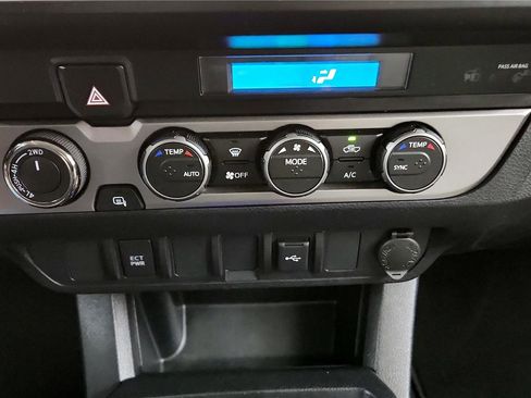 Used 2022 Toyota Tacoma SR image 30