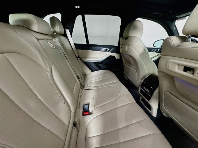 Used 2019 BMW X5 xDrive40i w/ Premium Package 2 AWD/4WD image 24