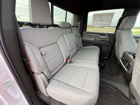 New 2026 GMC Sierra 3500 SLT w/ SLT Premium Package image 19