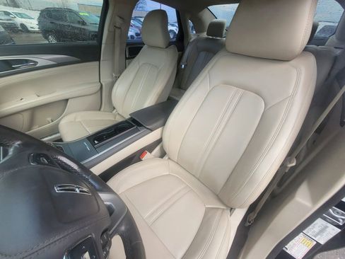 Used 2017 Lincoln MKZ Premiere image 20