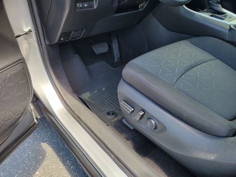 Used 2021 Toyota RAV4 XLE FWD image 24