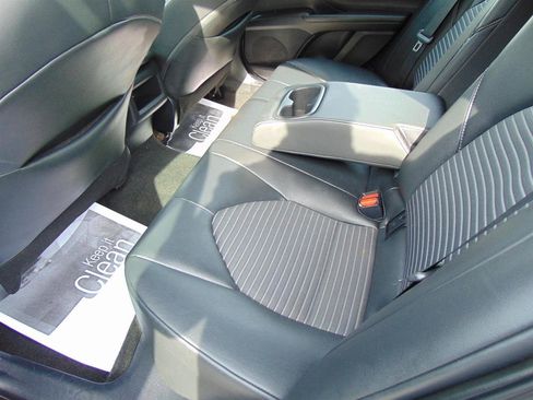 Used 2024 Toyota Camry SE image 13