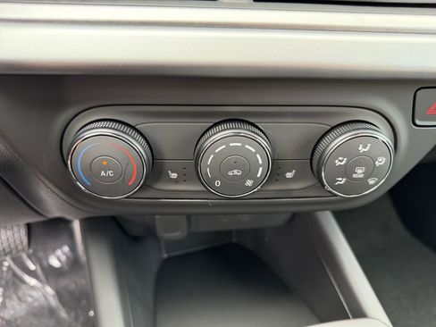 New 2026 Chevrolet Trax LS w/ LS Convenience Package FWD image 16