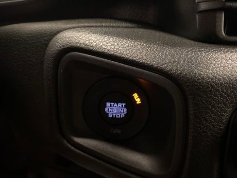 New 2026 Jeep Gladiator Sport AWD/4WD image 15