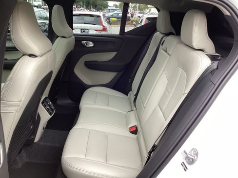 Used 2026 Volvo XC40 B5 Plus w/ Protection Package Premier AWD/4WD image 33