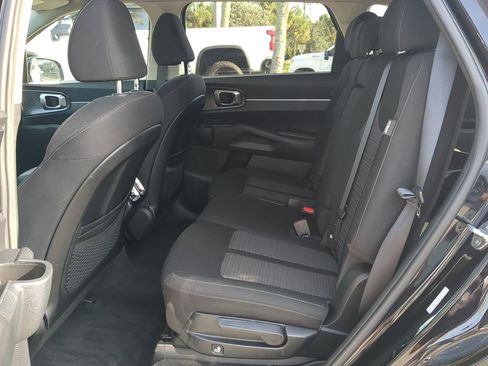 Used 2024 Kia Sorento LX image 14