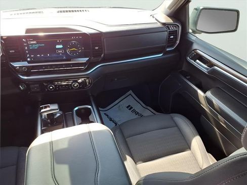 Used 2024 Chevrolet Silverado 1500 RST image 15