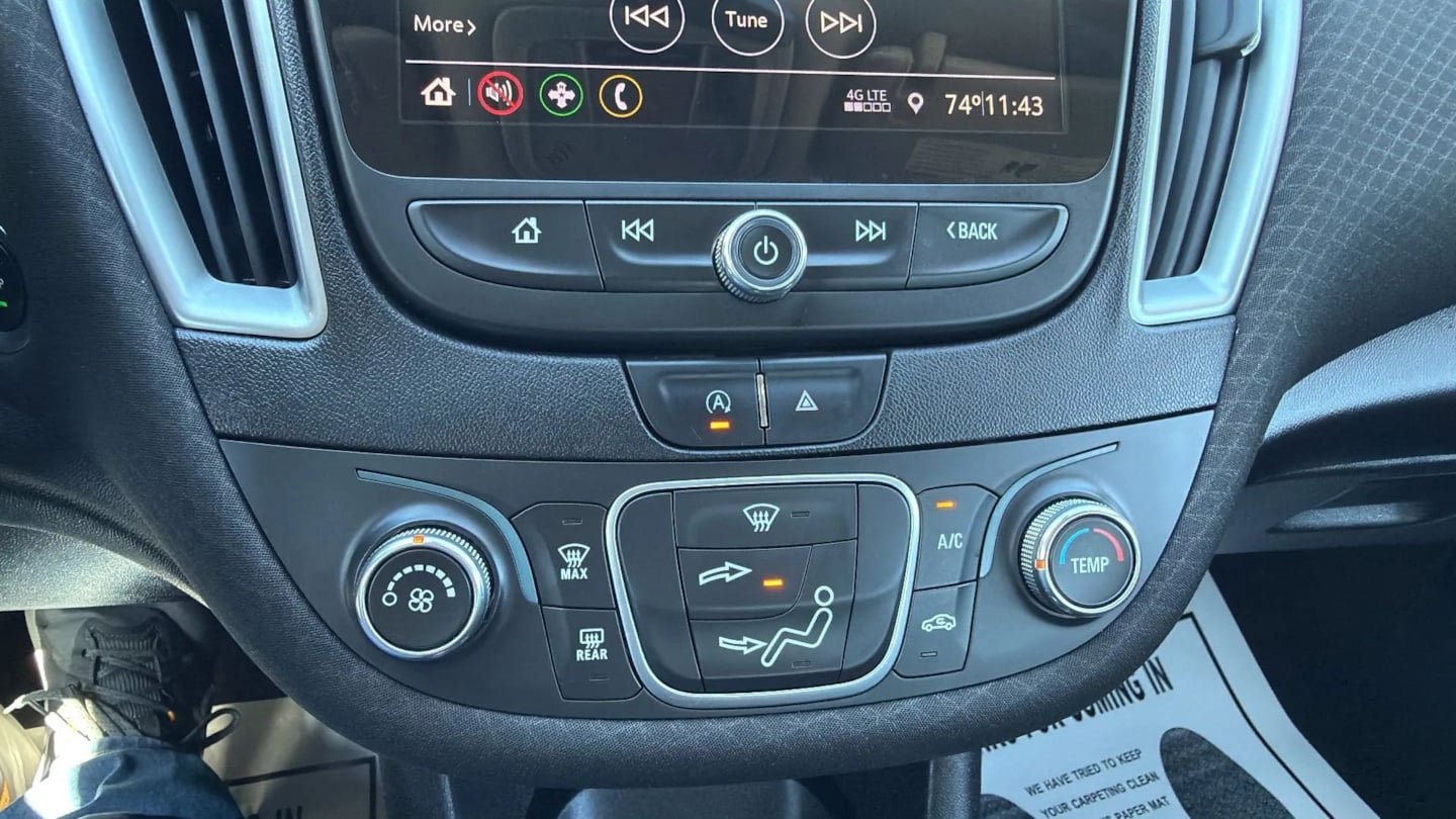 Used 2020 Chevrolet Malibu LS FWD image 13