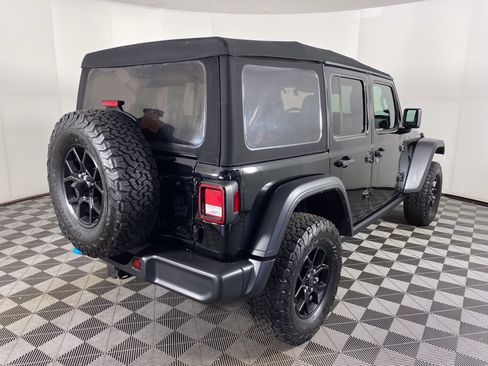 Used 2024 Jeep Wrangler Unlimited AWD/4WD image 7