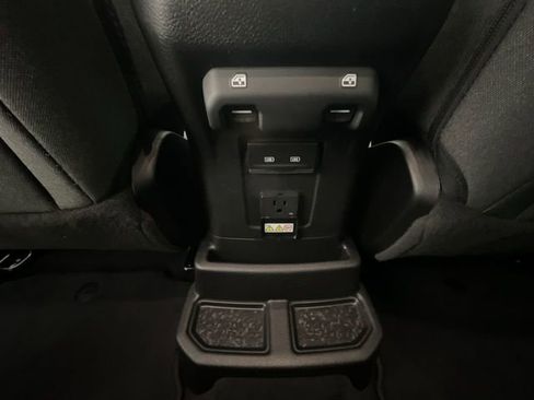 Used 2025 Jeep Wrangler Unlimited Sahara w/ Safety Group AWD/4WD image 35