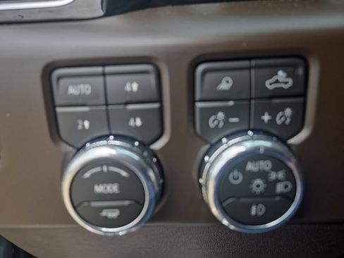 Used 2026 GMC Sierra 1500 Denali w/ Technology Package AWD/4WD image 19