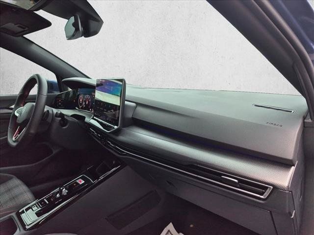Used 2025 Volkswagen Golf S FWD image 19