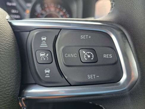 New 2025 Jeep Wrangler Unlimited Sahara AWD/4WD image 13