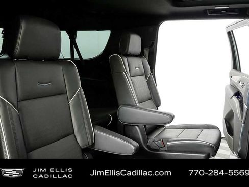 Certified 2024 Cadillac Escalade ESV Premium Luxury image 24