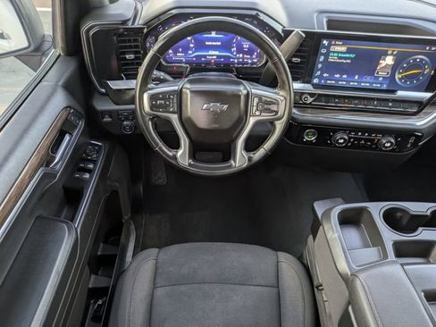 Used 2023 Chevrolet Silverado 1500 RST image 11