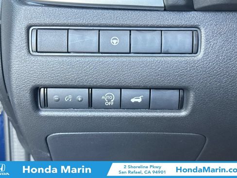 Used 2025 Nissan Rogue SV FWD image 33