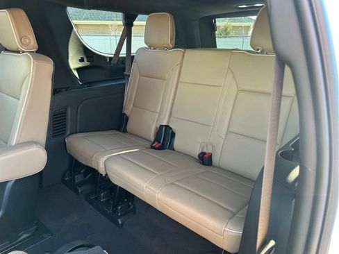 Certified 2024 Chevrolet Suburban Premier image 32