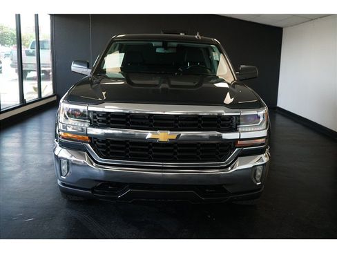 Used 2017 Chevrolet Silverado 1500 LT w/ All Star Edition AWD/4WD image 2