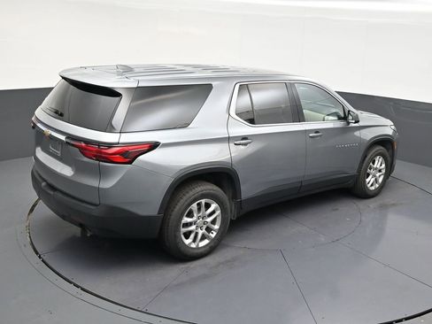 Used 2023 Chevrolet Traverse LS FWD image 16