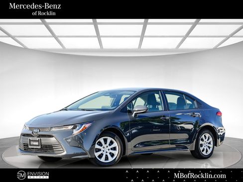 Used 2026 Toyota Corolla LE FWD image 1