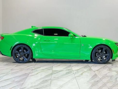 Used 2017 Chevrolet Camaro LT RWD image 10