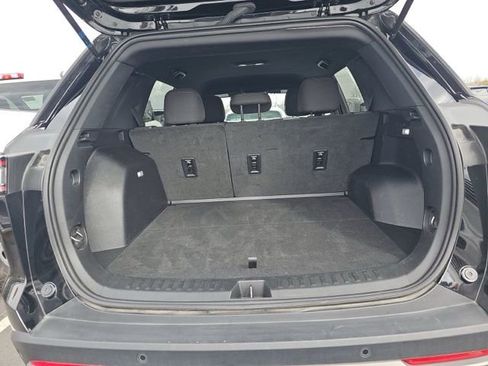 Used 2025 Chevrolet Equinox LT image 16