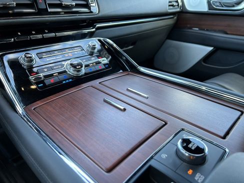 Used 2022 Lincoln Navigator L Reserve image 30
