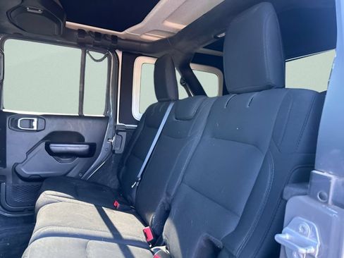 Used 2019 Jeep Wrangler Unlimited Sport S AWD/4WD image 17
