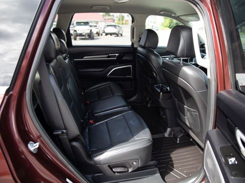 Used 2022 Kia Telluride LX image 24