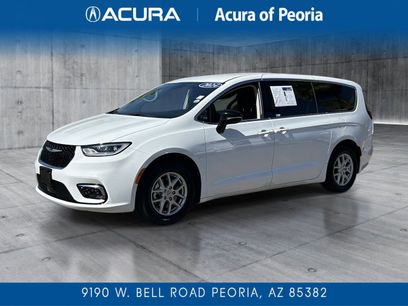 Used 2024 Chrysler Pacifica Touring-L