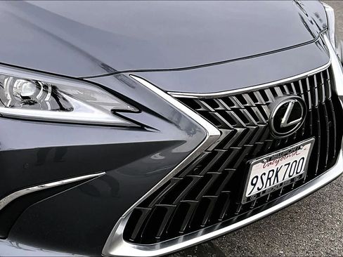 Used 2025 Lexus ES 350 w/ Premium Package image 28