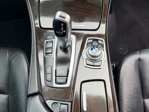 Used 2013 BMW 528i xDrive Sedan AWD/4WD image 29