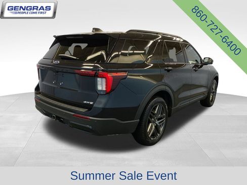 Used 2025 Ford Explorer ST-Line w/ ST-Line Street Pack AWD/4WD image 6