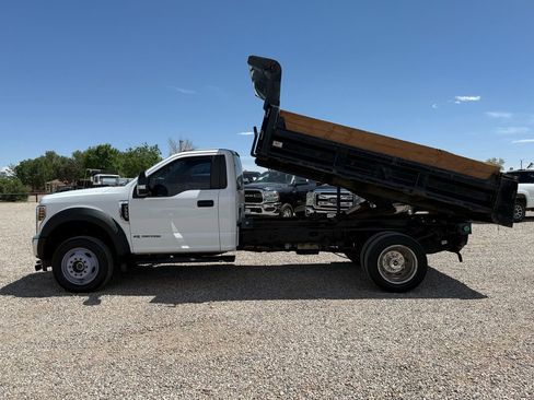 Used 2018 Ford F550 4x4 Regular Cab Super Duty image 6