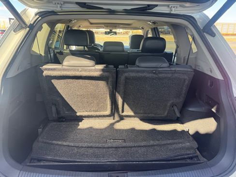 Used 2018 Volkswagen Tiguan SEL image 20