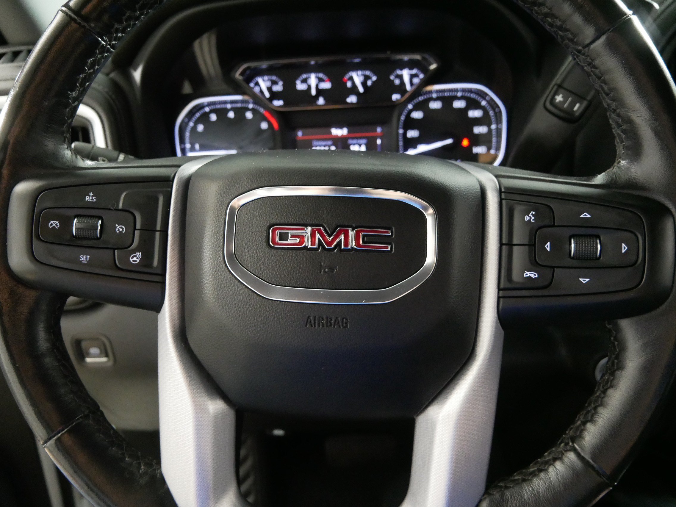 Used 2022 GMC Sierra 1500 SLT w/ SLT Premium Package AWD/4WD image 25
