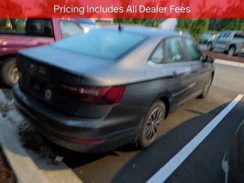 Used 2020 Volkswagen Jetta SE w/ SE Cold Weather Package FWD image 6