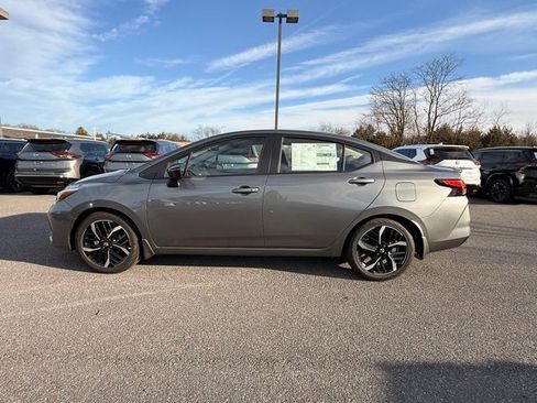New 2025 Nissan Versa SR w/ Trunk Package image 8