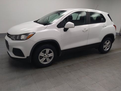 Used 2017 Chevrolet Trax LS AWD/4WD image 2