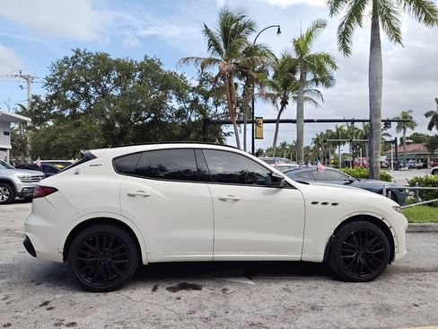 Used 2019 Maserati Levante GranSport AWD/4WD image 13