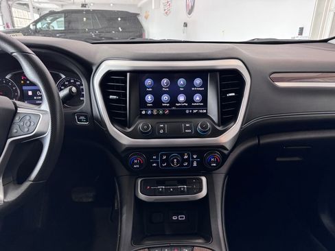 Certified 2023 GMC Acadia SLE w/ Driver Convenience Package image 17