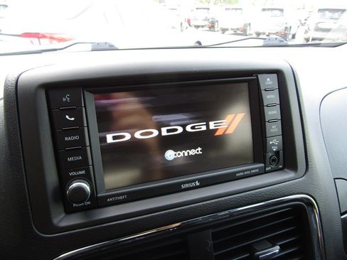 Used 2017 Dodge Grand Caravan SE w/ Power Window Group FWD image 15
