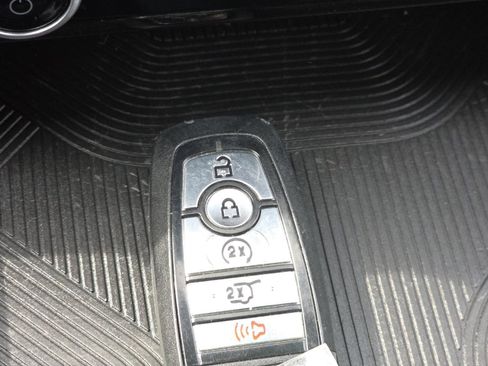 Used 2025 Ford Explorer ST-Line AWD/4WD image 29
