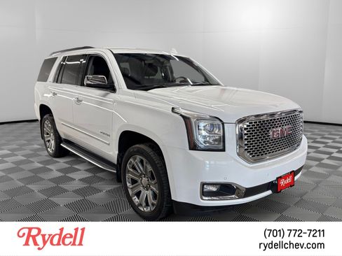 Used 2017 GMC Yukon SLT AWD/4WD image 7