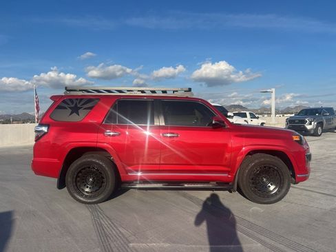 Used 2016 Toyota 4Runner Limited image 3