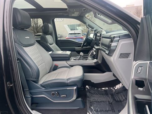 Used 2023 Ford F150 Limited image 2