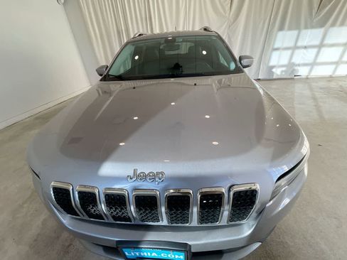 Used 2019 Jeep Cherokee Limited image 25