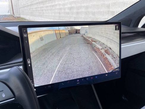 Used 2023 Tesla Model X Plaid image 25