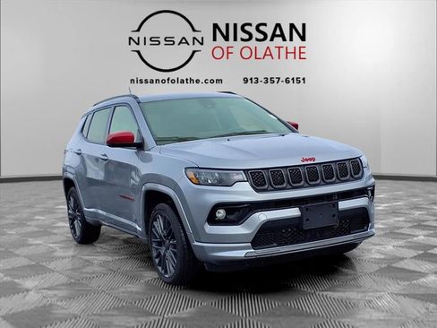Used 2023 Jeep Compass Limited image 29