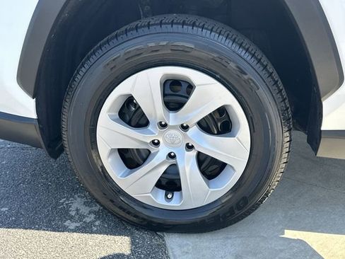 Certified 2025 Toyota RAV4 LE image 20
